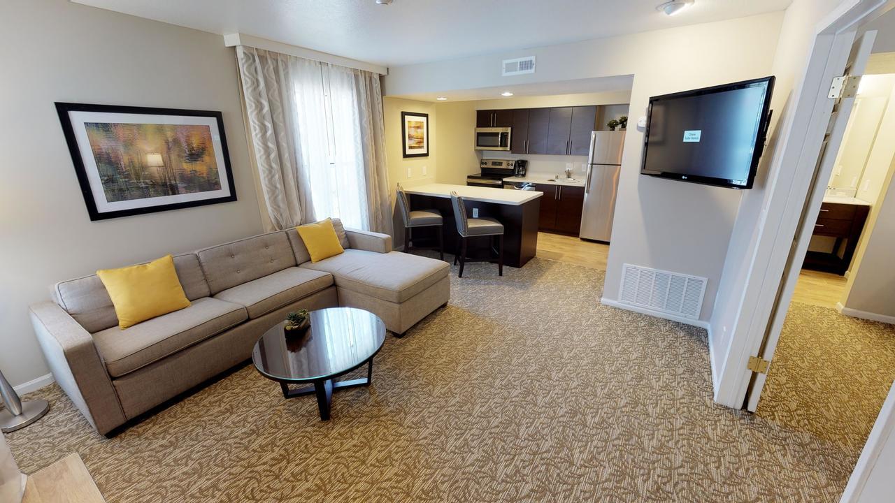 Chase Suite Hotel Newark Fremont Екстериор снимка